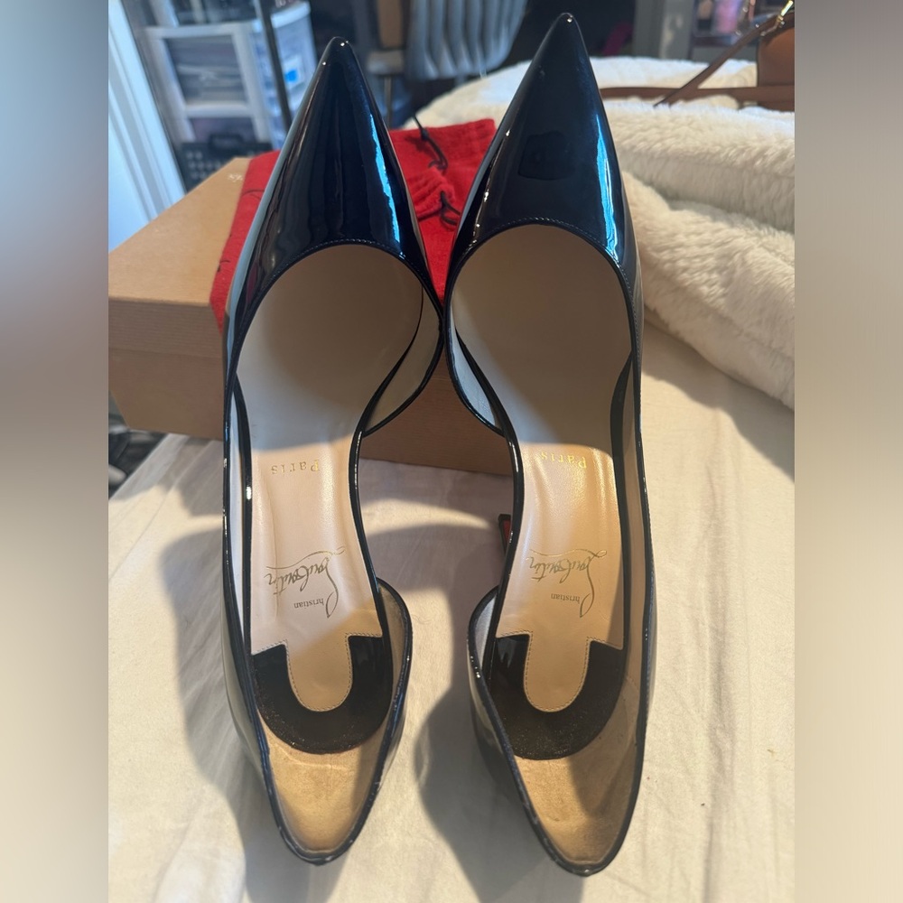 Christian Louboutin -IRIZA 100 PATENT size 41.5